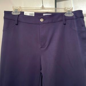 Crown & Ivy Navy skinny 5PKT Ponte pants Navy